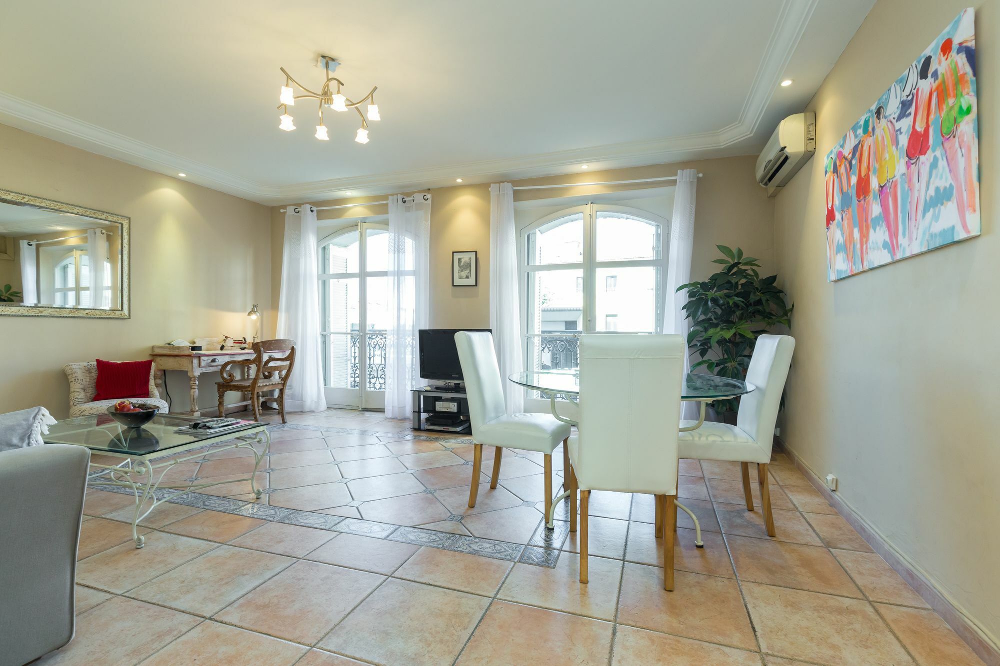 Lovely 2 Bed 2 Bath Apartment In Cannes On Rue Antibea Easy Walk To The Palais 224 Eksteriør bilde